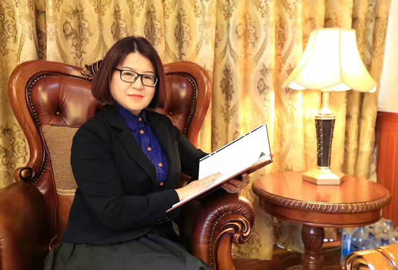 面对男子性侵，女子主动递出安全套：男子所为还能认定为强奸吗？
